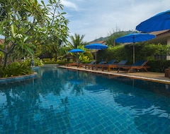 Hotel Blu Pine Villa & Pool Access - Sha Plus (Kata Beach, Tajland)