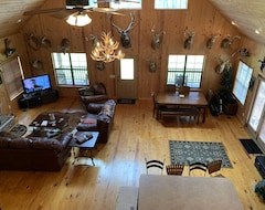 Entire House / Apartment Blackshear Cabin On Lake (Blackshear, USA)