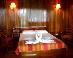 Pansiyon Miss Junies Lodge (Tortuguero, Kosta Rika)