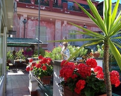 Khách sạn Ivicoletti Apartment (Napoli, Ý)