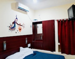 Khách sạn Hotel Jayasyam Inn (Tirupati, Ấn Độ)