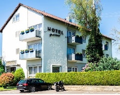 Khách sạn Hotel Garni (Metzingen, Đức)