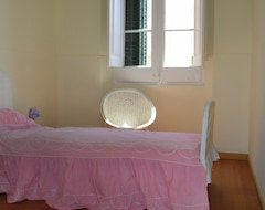 Hotel Sant Felip - Three Bedroom (Argentona, España)