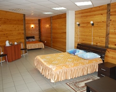 Khách sạn Gostiniy Dvor (Achinsk, Nga)