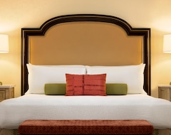 Luxury King Room -landmark Hotel-full Size Sofa-desk-spacious Bathroom-free Wifi (Wilmington, Sjedinjene Američke Države)