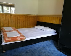 Otel Lovna Hut (Panichishte, Bulgaristan)