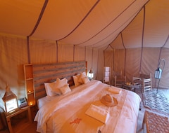 Khu cắm trại Desert Glamping (Erfoud, Morocco)