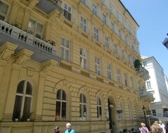 Ξενοδοχείο Hotel Old Monarchia (Βουδαπέστη, Ουγγαρία)