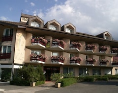 Hotel L'Arc En Ciel (Thonon-les-Bains, France)