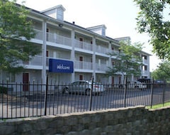 Hotel InTown Suites Extended Stay Louisville KY - Wattbourne Lane (Louisville, USA)