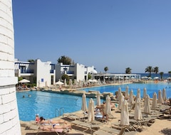 Khách sạn Callisto Holiday Village (Ayia Napa, Síp)