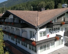 Khách sạn Heinz (Bruneck, Ý)