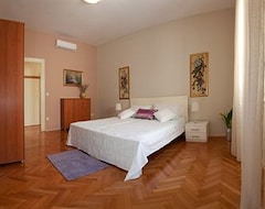 Khách sạn Apartment Bougainvillea (Split, Croatia)