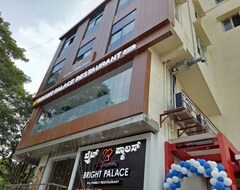 Khách sạn STAYMAKER Bright Palace Residency (Shimoga, Ấn Độ)