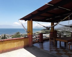 Hotel Peneleu (San Pedro La Laguna, Gvatemala)
