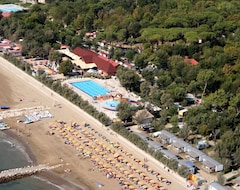 Khách sạn Adria Holiday - Villaggio San Francesco (Caorle, Ý)