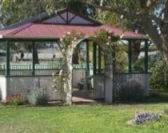 Khách sạn The Barn Accommodation (Mount Gambier, Úc)