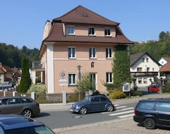 Khách sạn Bruckmayers Gästehaus (Pottenstein, Đức)