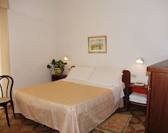 Hotel La rusticana (Giardini Naxos, Italija)