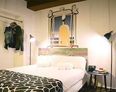 Hotel Room00 Chueca Hostel (Madrid, Spain)