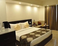 Khách sạn Capital O 2642 Golden Lakes Hotel (Bhopal, Ấn Độ)