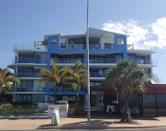 Khách sạn Pier One (Hervey Bay, Úc)