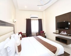 Hotel Golden Brooks (Pinjore, Indien)
