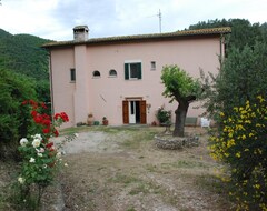 Căn hộ có phục vụ Rubbiano House (Spoleto, Ý)