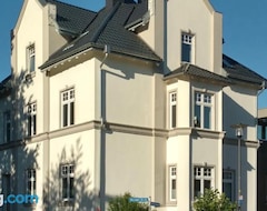 Koko talo/asunto Kissinger (Detmold, Saksa)