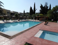 Serviced apartment Frosini Gardens (Kassiopi, Greece)