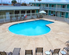 Khách sạn Paradise Inn (Laredo, Hoa Kỳ)