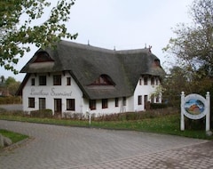 Khách sạn Landhaus Susewind und Morgensünn (Ahrenshoop, Đức)