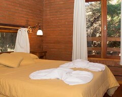 Hotel Lajas Del Puerto (San Ignacio, Argentina)
