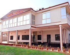 Khách sạn OYO 4262 Home Stay Bota Royal (Kushalnagar, Ấn Độ)