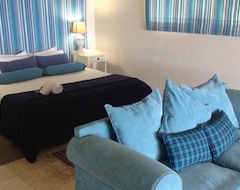 Bed & Breakfast 305 Guest House (Amanzimtoti, South Africa)