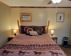 Entire House / Apartment Camping Cabin A At Living Springs Resort Mt. Lassen (Mill Creek, USA)