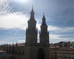 Casa/apartamento entero ATICO Catedral Barbacoa y Aire sin ascensor (Logroño, España)