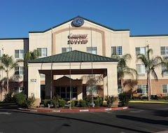 Khách sạn Comfort Suites Fresno River Park (Fresno, Hoa Kỳ)