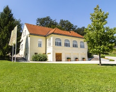 Toàn bộ căn nhà/căn hộ Villa Istenic (Bizeljsko, Slovenia)