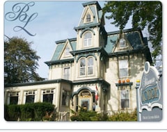 Khách sạn Bluenose Lodge (Lunenburg, Canada)