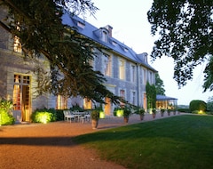 Hotel Château De Noirieux (Briollay, France)
