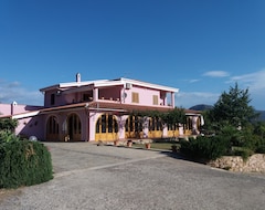 Otel Domus De Janas (San Vito, İtalya)