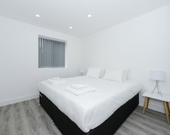 Căn hộ có phục vụ Adbolton House Apartments - Sleek, Stylish, Brand New & Low Carbon (Colwick, Vương quốc Anh)