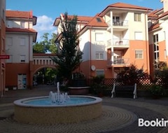 Koko talo/asunto Samuci Apartman (Hajduszoboszlo, Unkari)