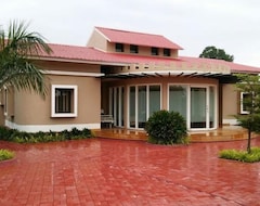 Resort Sterling Kanha (Mandla, Ấn Độ)
