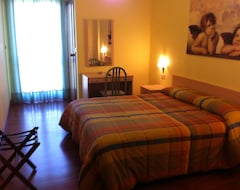 Khách sạn Hotel Atleti (Foggia, Ý)