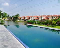 Hotel Vedic Village Spa Resort (Kolkata, India)
