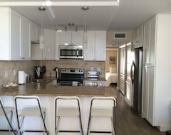Hele huset/lejligheden Stay in this brand new modernized condo, family friendly! (Cocoa Beach, USA)