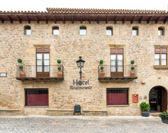 Hotel Villa De Cretas (Cretas, Spain)