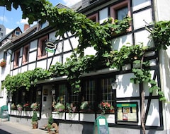 Khách sạn Weingasthaus Zum Fährhof (Winningen, Đức)